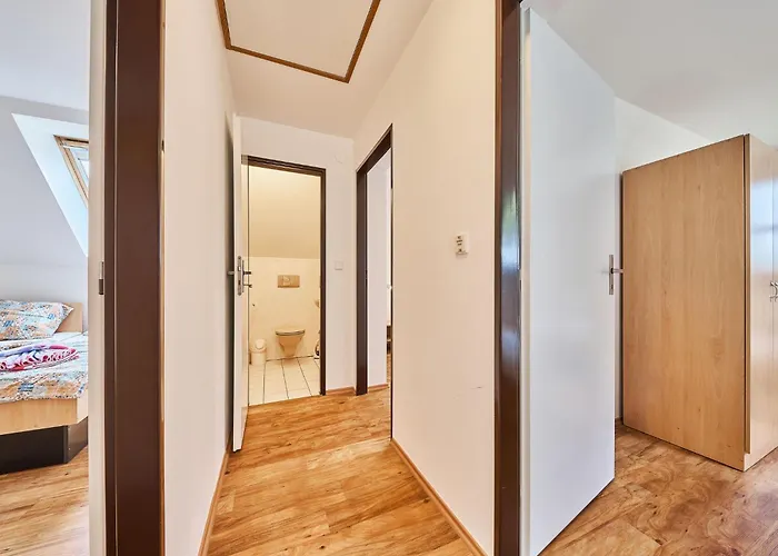 בית נופש Holiday Home Green Valley Park Starkov 22 By Interhome Stárkov